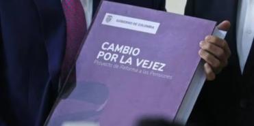 Mesa directiva del Senado anuncia segundo debate a proyecto de reforma pensional (Presidencia)