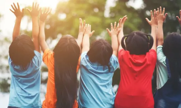CNE fija reglas sobre uso de imágenes de menores de edad en propaganda electoral (Freepik)