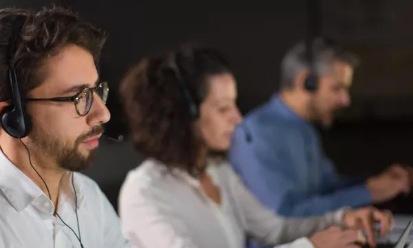 Superfinanciera fija instrucciones para prestar servicios a través de ‘call center’ en áreas no exclusivas (Freepik)