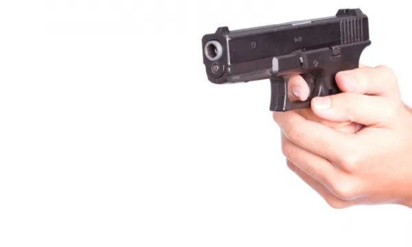 Este es el decreto que regula uso y porte de armas traumáticas (Freepik)
