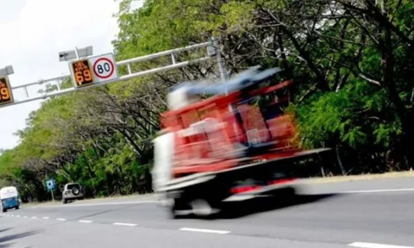 Copia de fotomulta debe enviarse al presunto infractor dentro de los tres días hábiles siguientes a su validación (Mintransporte)