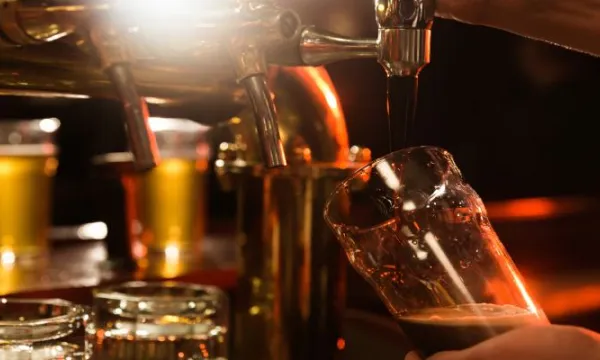 DANE determina elemento ‘ad valorem’ del impuesto al consumo de licores, vinos, aperitivos y similares (Freepik)