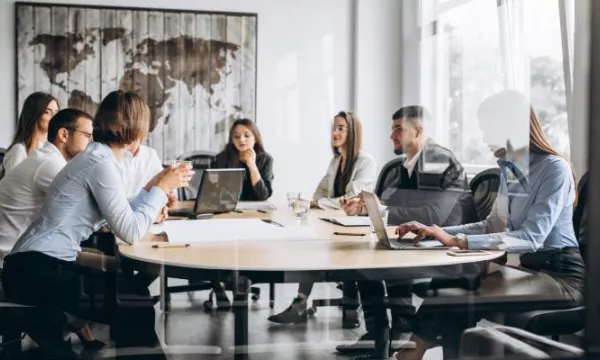 Recategorización del municipio no implica que los salarios de sus servidores deban ser ajustados inmediatamente (Freepik)
