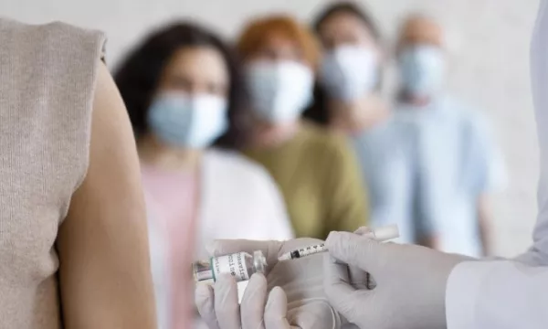 Potestad para aplicar medidas sanitarias a establecimientos cuyos trabajadores no estén vacunados (Freepik)