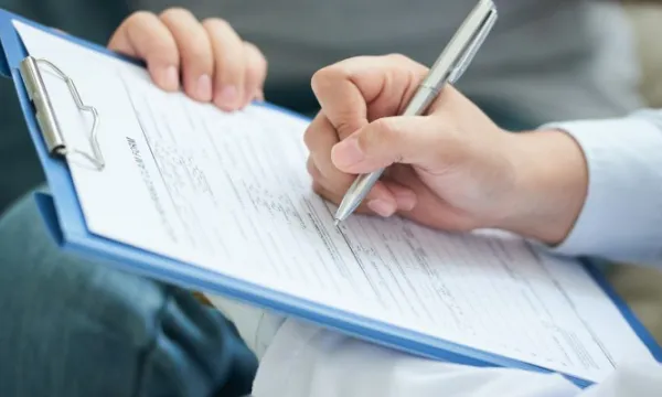 Transmisión de datos personales requiere la suscripción de contratos entre el responsable y el encargado (Freepik)