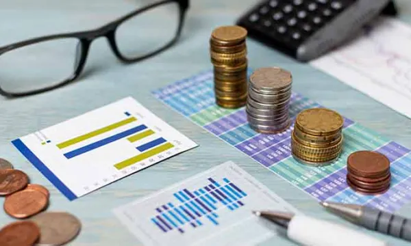 cuentas-calculadora-presupuesto(freepick)
