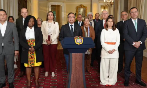 alocucion_retiro_ministros(prensa_presidencia).jpg