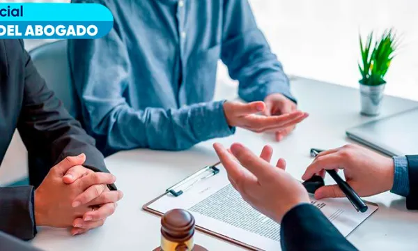 Honorarios-reproche-disciplinario(shutterstock