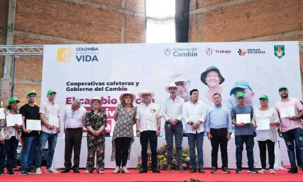 Reunion-bases-sector-cafetero-Pitalito(gov)