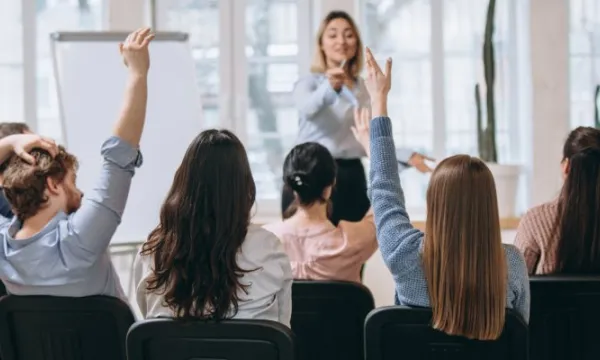 Mineducación fija el cronograma para el proceso de traslados de docentes estatales (Freepik)
