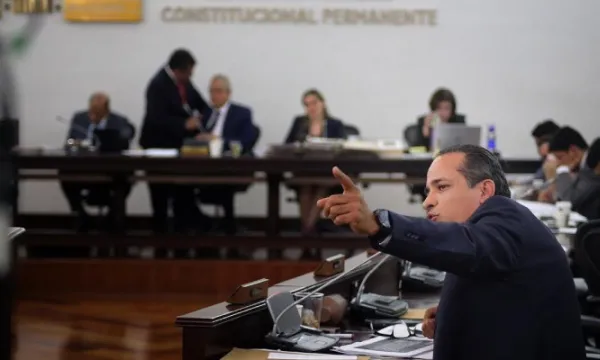 Inicia el trámite de la reforma a la salud de la oposición en el Senado (Senado)