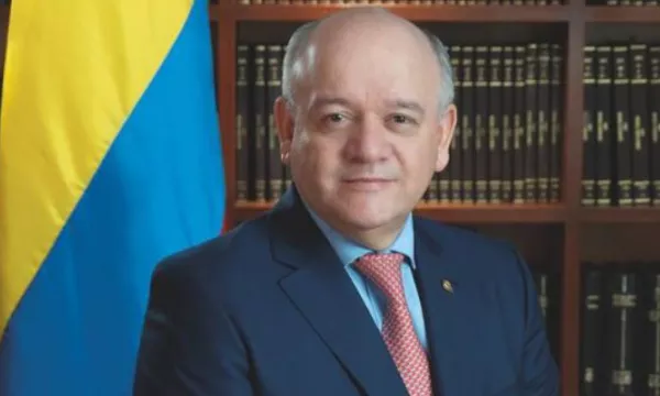 Presidente de Corte Constitucional propone aplazar elección de fiscal si continúa asedio al Palacio de Justicia (CC)