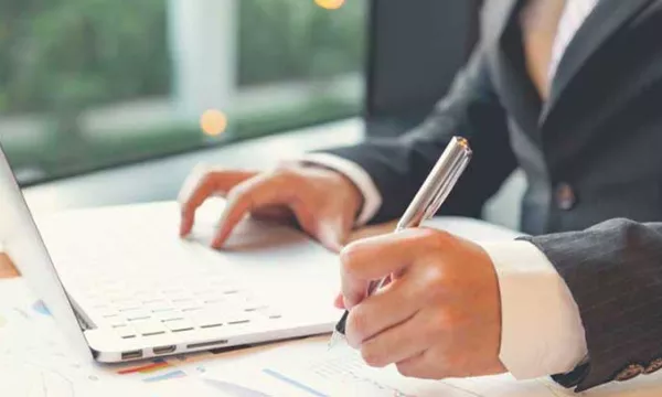 Negocios-cuentas-firma(shutterstock)