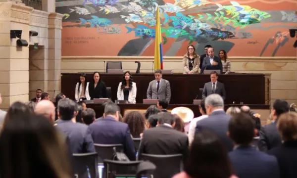 ¿Qué es el ‘fast track’ que propone Petro y cómo funciona? (Cámara)