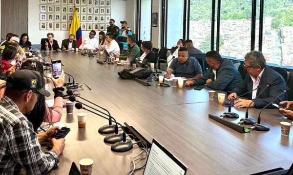 Reforma laboral incluirá derechos para transportadores (Presidencia)