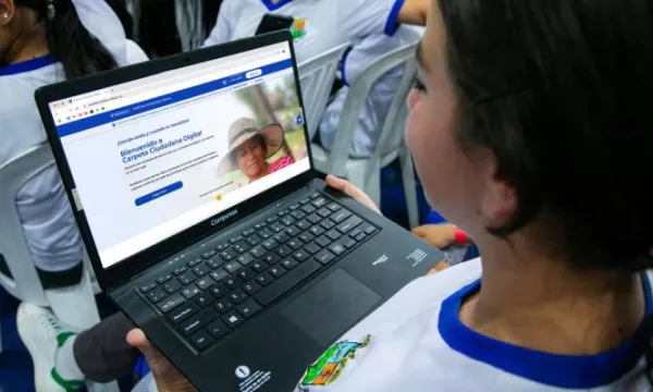 Colombianos pueden realizar más de 100 trámites en la Carpeta ciudadana digital (Presidencia)