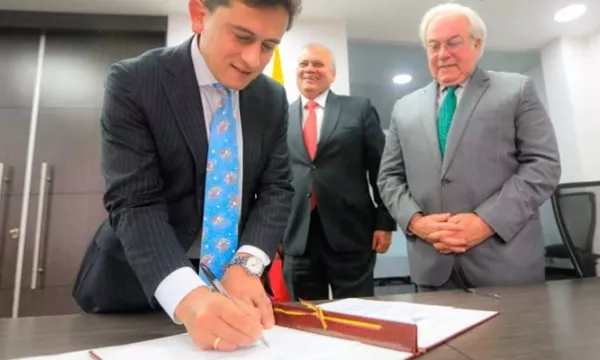 Gobierno y Confecámaras renuevan acuerdo para fortalecer la industria (Mincomercio)