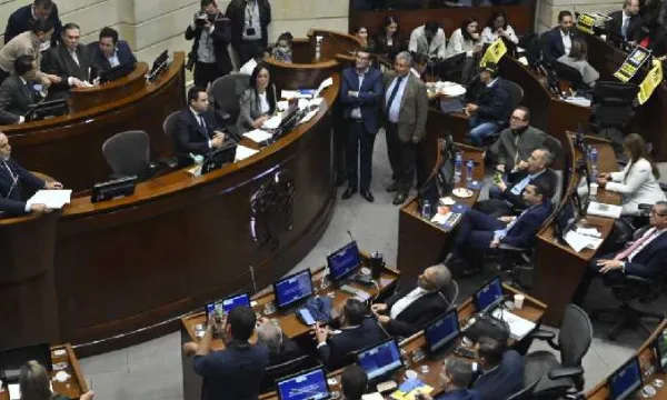 EN VIVO: Continúa discusión de la consulta popular, pero antes se votará apelación de la reforma laboral (Senado)