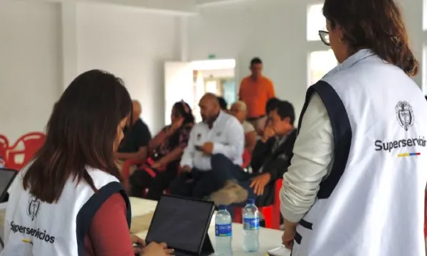 Ordenan a Vanti devolver a usuarios cobros indebidos (Superservicios)