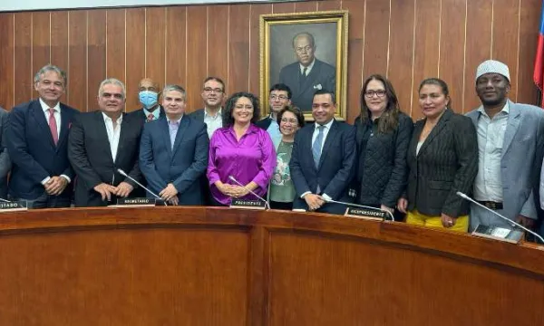 ¿Proyecto de reforma laboral contempla las 12 preguntas de la consulta popular hundida? (Senado)