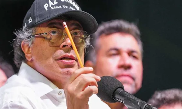 Petro anuncia inspectores para garantizar cumplimiento de la reforma laboral (Presidencia)
