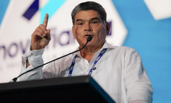 Investigarán disciplinariamente a ministros que firmaron decreto de convocatoria a consulta popular