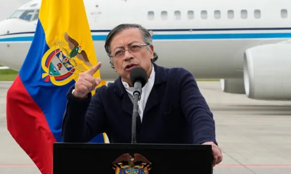 Petro insta a Trump a reformar política antidrogas (Presidencia)