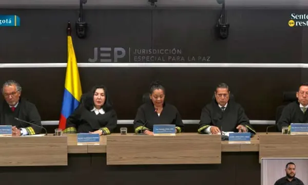 JEP condena a ocho años a máximos responsables de las Farc-EP por secuestro y otros crímenes