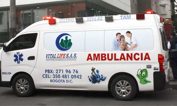 ambulancia-saludjuanrivadeneira_4.jpg