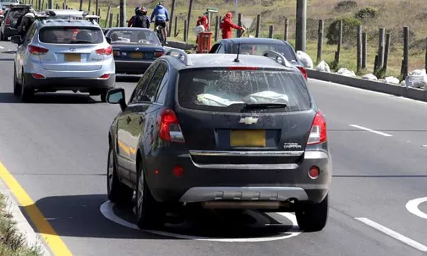 carro-carretera-movilidadflickr-mintransporte.jpg