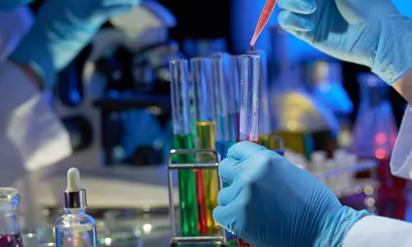 ciencia-prueba-doctorfreepik.jpg