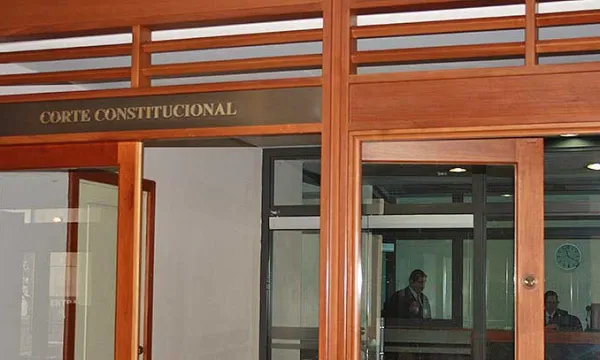 corteconstitucional-ventanilla-palaciodejusticiagg.jpg