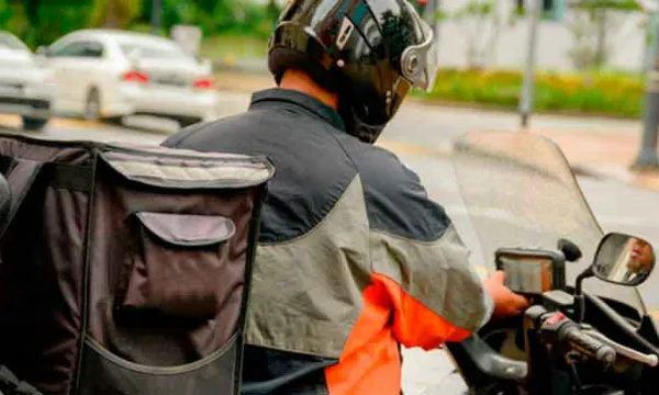 domicilio-moto-transporte-uber.jpg