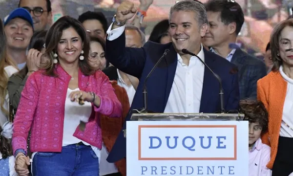 duque-discursocentrodemocratico.jpg