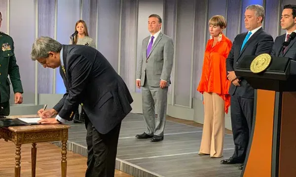 firma-presidentemintrabajotwitter.jpg