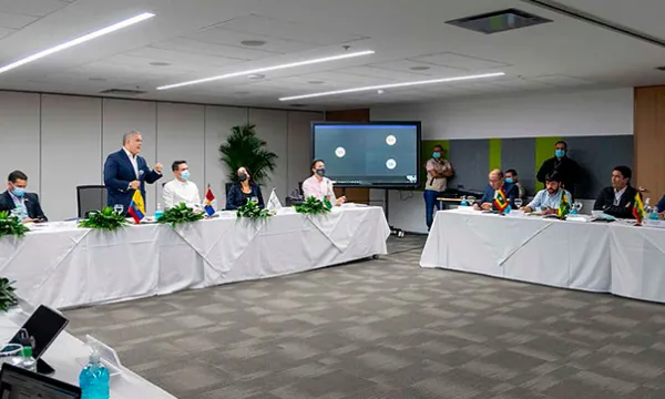 gobierno-presidente-charlapresidencia.jpg