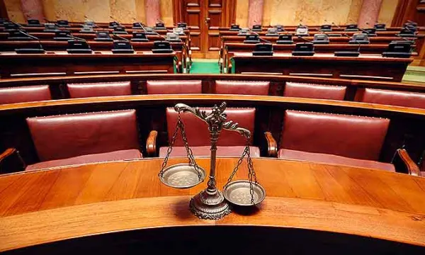 justicia-derecho-audiencia1big.jpg