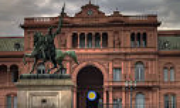 _00px-casa-rosada-frente-opt-1-1509243058.jpg