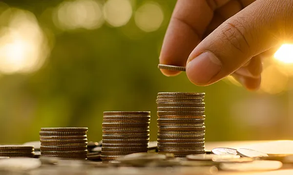 ahorros-monedas-economia-dineroshut-1509242032.jpg