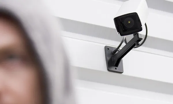 camara-seguridad-vigilanciashut-1509242208.jpg
