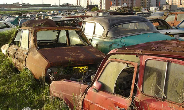 carros-abandonados-patiosmac-1509241663.jpg