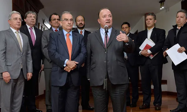 centrodemocratico-paz-uribepresidencia20-1509242012.jpg