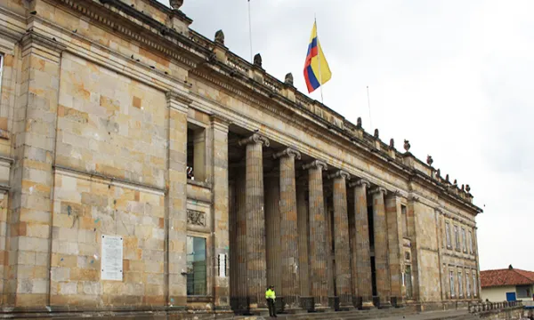 congreso-legislativo-capitoliojose-patino-1509241960.jpg
