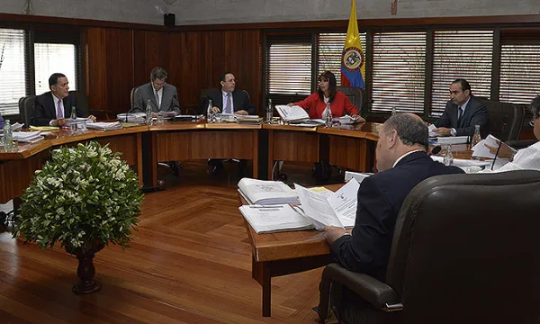 corteconstitucional-sala20plena-magistradoshp-1509242170.jpg