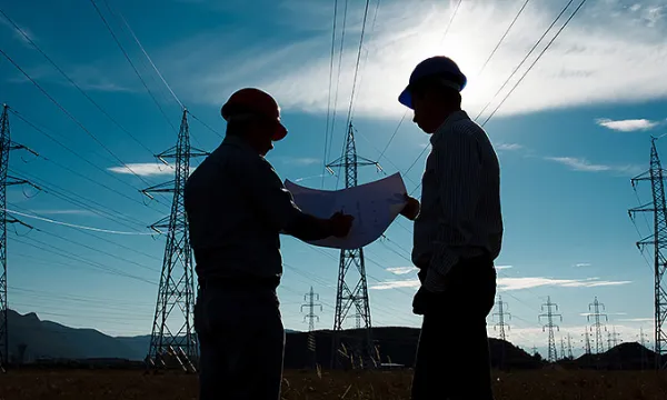 electricidad-energia-trabajadores-1509242210.jpg