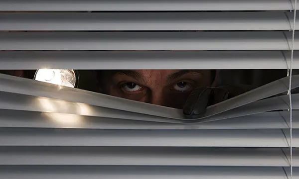 espionaje-vigilancia-seguimientoshut-1509242190.jpg