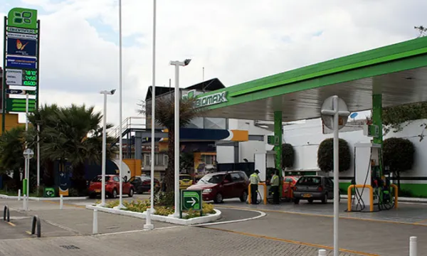 estacion-gasolina-serviciojose-patino-1509241841.jpg