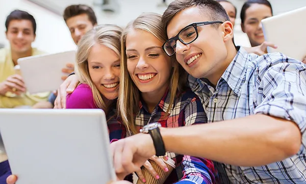 estudiantes-video-universitarios1big-1509241933.jpg