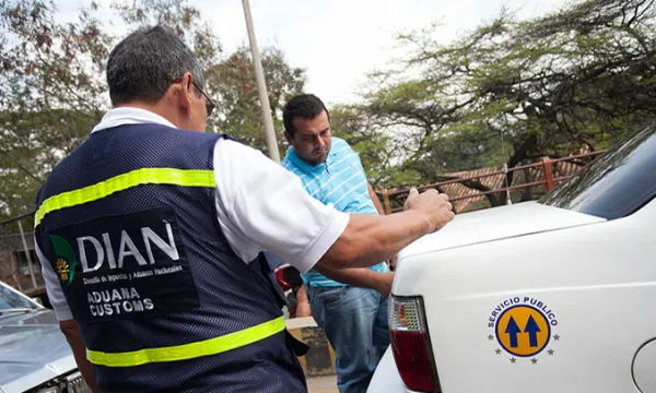 funcionario-dian-inspectorminhacienda-1509241982.jpg
