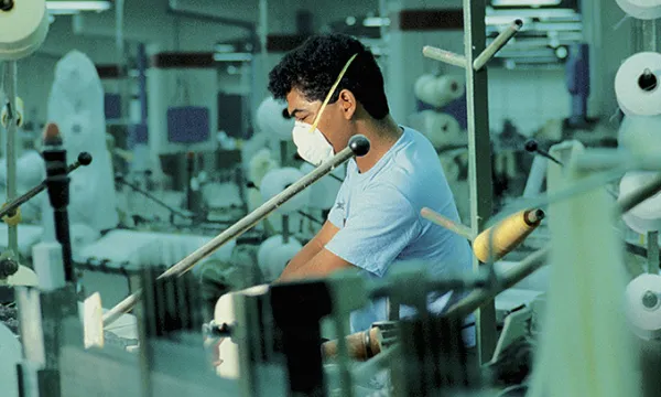 industria-trabajador-empresathink-1509242073.jpg